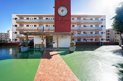 Piscina en o cerca de Apartamentos Strelitzias