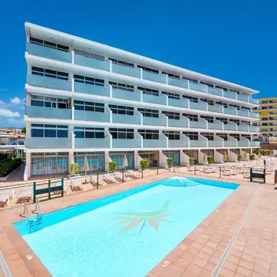 Apartamentos Strelitzias