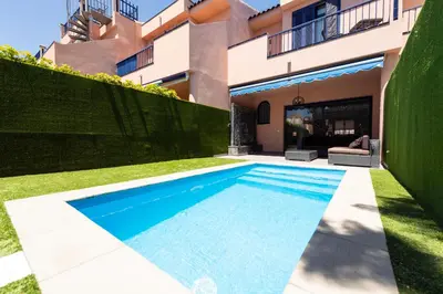Piscina en o cerca de BUNGALOW BAHÍA MELONERAS