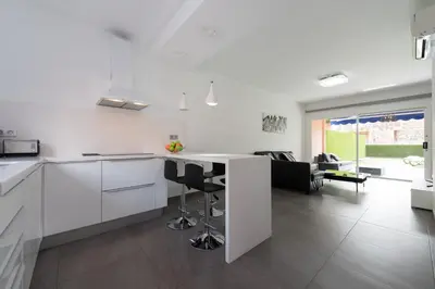 Una cocina o zona de cocina en BUNGALOW BAHÍA MELONERAS