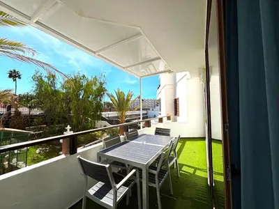 Un balcón o terraza de Palm Friendly Holiday Home