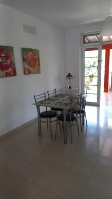 Plano de Casa El tonelero con jardín y piscina privada