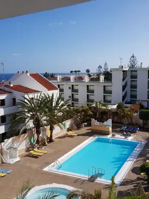 Piscina en o cerca de nikis Flat