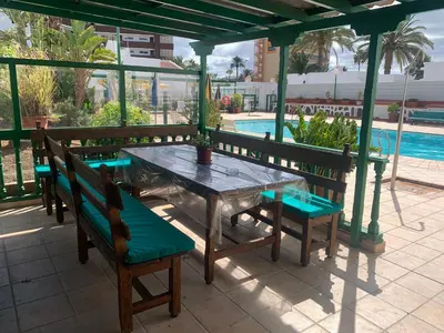 Piscina en o cerca de Felicidad