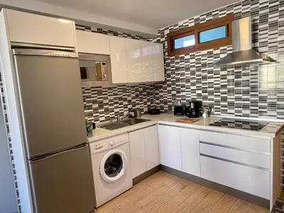 Una cocina o zona de cocina en OHMYHOST360 - Sunny Home Holidays