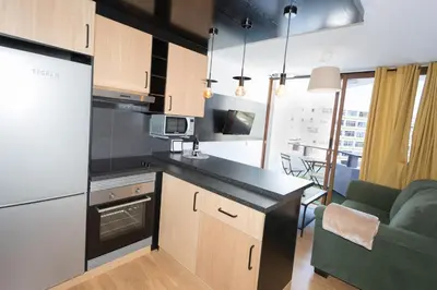 Una cocina o zona de cocina en Tropical Friendly Holiday Home