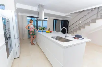 Una cocina o zona de cocina en Villa Amadores n6