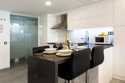 Una cocina o zona de cocina en Modern & Elegant Loft