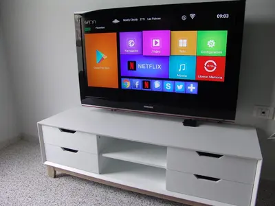 Una televisión o centro de entretenimiento en TABLERO 202, Céntrico y moderno apto 6 pax cerca de Playa Inglés