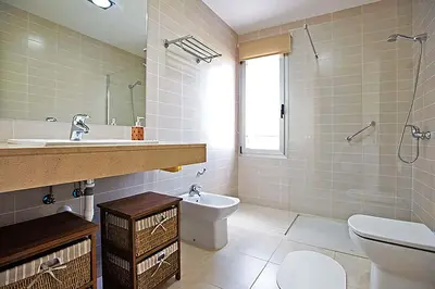 Un baño de Salobre Vista Golf 28