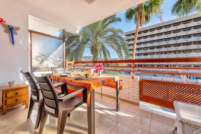 Un balcón o terraza de APARTAMENTO a PIE del MAR