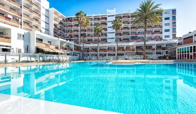 Piscina en o cerca de APARTAMENTO a PIE del MAR
