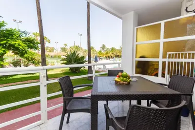 Un balcón o terraza de Aguacate Friendly Holiday Home