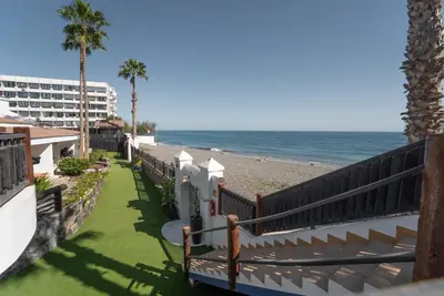 Vista general del mar o vista desde el apartahotel