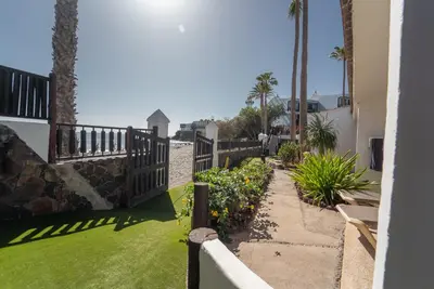 Jardín al aire libre en Makāi Bungalows