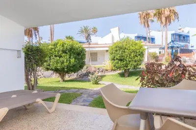 Jardín al aire libre en Makāi Bungalows