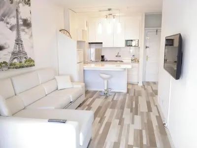 Una cocina o zona de cocina en Apartamentos Iguazu - Yumbo