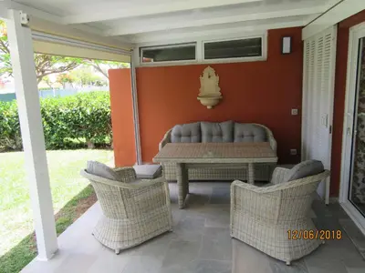 Zona de estar de Bungalow Los Melocotones