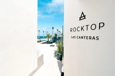 Certificado, premio, señal o documento que está expuesto en Occidental Las Canteras