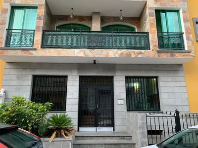 Edificio en el que se encuentra el apartamento