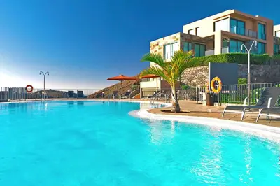 Piscina en o cerca de Salobre Los Lagos 10