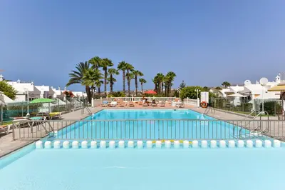 Piscina en o cerca de The Secret Garden Holiday Home