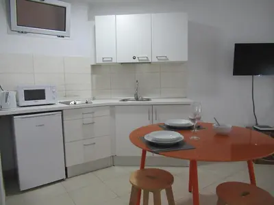 Una cocina o zona de cocina en Vivelorural estudio interior en Las Canteras