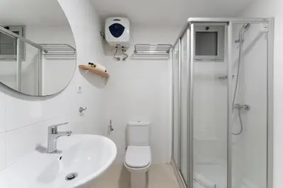 Un baño de Vivelorural estudio interior en Las Canteras