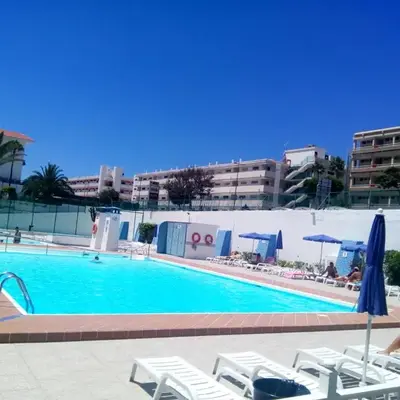 5 min walk from Yumbo 216