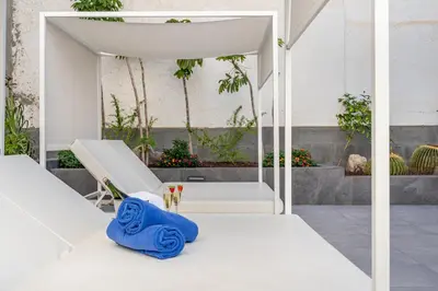 Jardín al aire libre en Apartamentos Cabau Altair