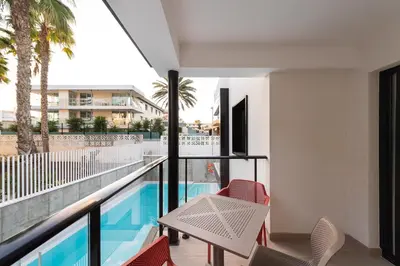 Piscina en o cerca de B SLOW San Agustin Condor