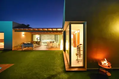 Un patio o zona al aire libre en Salobre Villa with Pool Par 4 nr 9 by VillaGranCanaria