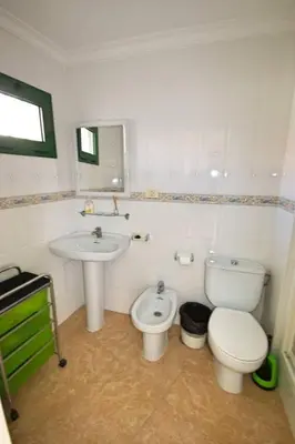 Un baño de Centrico apartamento 423 by CASAS COCODRILO