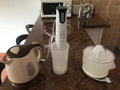 Utensilios para hacer té y café en 5 min walk from Yumbo 309-322