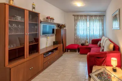 Una televisión o centro de entretenimiento en God´s Finger