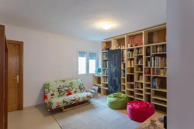 Biblioteca en el apartamento