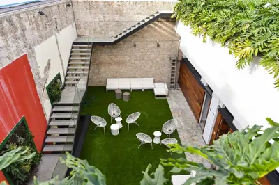 Jardín al aire libre en OFF TRIANA