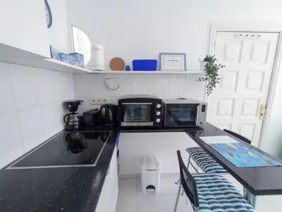 Una cocina o zona de cocina en Monsenor Apt. T4 - Casa Azul