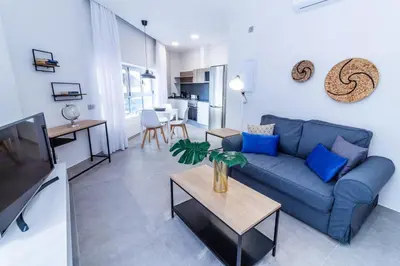 Una cocina o zona de cocina en URBANSEA Holiday Homes