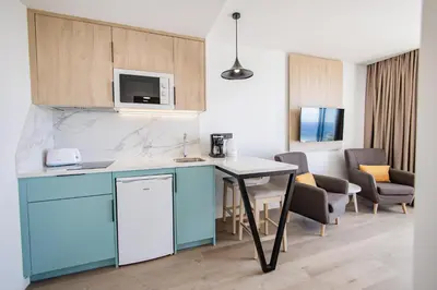 Una cocina o zona de cocina en Servatur Hartaguna - Adults Only