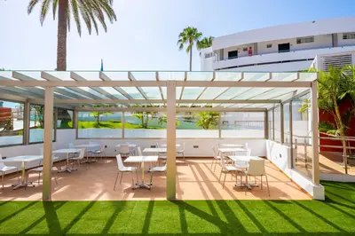Jardín al aire libre en Casas Pepe Apartments & Spa- Adults Only