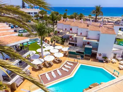Piscina en o cerca de Casas Pepe Apartments & Spa- Adults Only