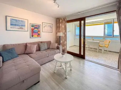Zona de estar de Ocean Front Apartment