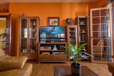Una televisión o centro de entretenimiento en Casa Mami Yaya