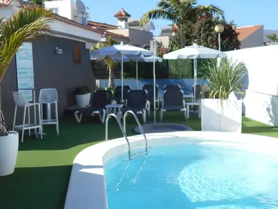 Piscina en o cerca de Beach Boys Resort Men Only solo hombres