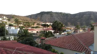 Vista general de una montaña o vista desde la casa o chalet