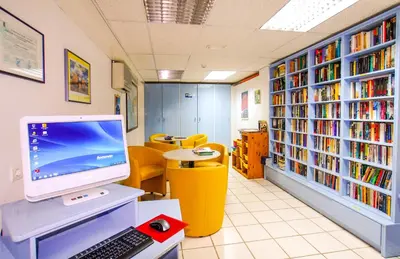 Biblioteca en el apartahotel