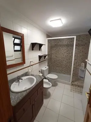 Un baño de Noelia La Garita Beach y disfruta de tus vacaciones