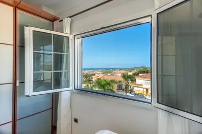Un balcón o terraza de Villa, Private heated pool and jacuzzi .