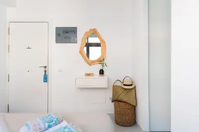 Cama o camas de una habitación en Breeze Sea View Accommodation Las Canteras